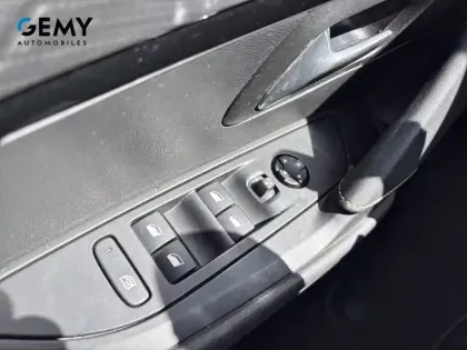 Photo 79 Peugeot 208  Electrique 50 kWh 136ch