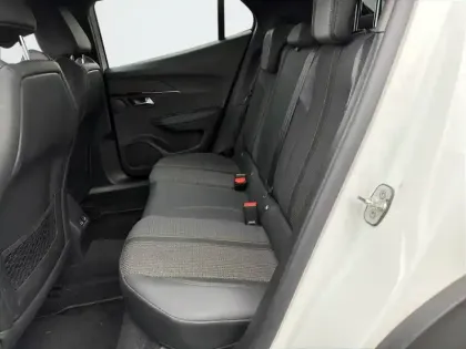 Photo 31 Peugeot 2008  PureTech 130 S&S EAT8