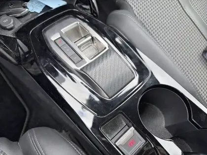 Photo 13 Peugeot 2008 Gén. II Ph1 NG GT 5