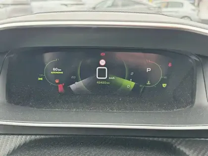 Photo 9 Peugeot 2008 Gén. II Ph1 NG GT 5