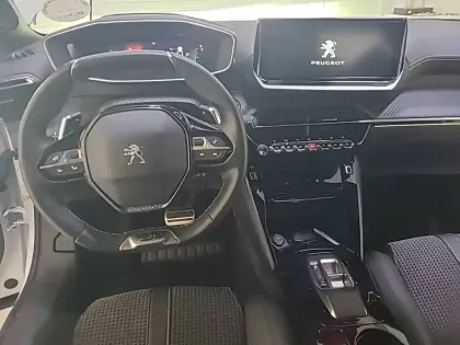 Photo 47 Peugeot 2008  PureTech 130 S&S EAT8