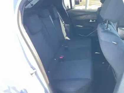 Photo 10 Peugeot 208  Hybrid 110 ch e-DCS6