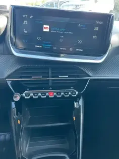 Photo 19 Peugeot 208  Hybrid 110 ch e-DCS6