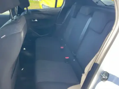 Photo 9 Peugeot 208  Hybrid 110 ch e-DCS6