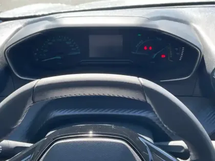 Photo 14 Peugeot 208  Hybrid 110 ch e-DCS6