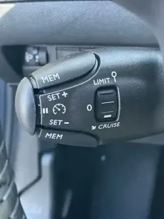 Photo 18 Peugeot 208  Hybrid 110 ch e-DCS6