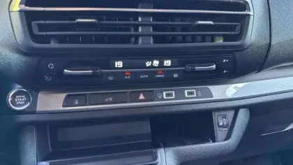 Photo 41 Opel Vivaro  FGN SPORTIVE DIESEL 180 CH M AUTOMATIQUE