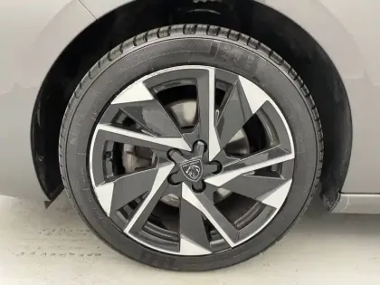 Photo 16 Peugeot 308  SW BlueHDi 130ch S&S EAT8