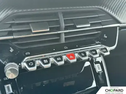 Photo 60 Peugeot 2008  Hybrid 145 e-DCS6