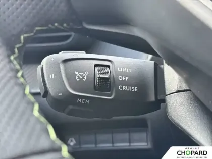 Photo 59 Peugeot 2008  Hybrid 145 e-DCS6