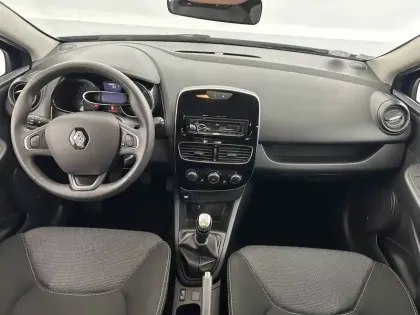 Photo 33 Renault Clio  1.2 16V 75