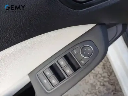 Photo 11 Renault Clio Gén. V (BJA) Ph1 NG Techno 5