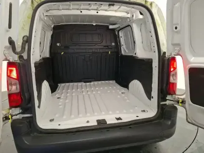 Photo 26 Peugeot Partner  FOURGON STANDARD 1000 KG BLUEHDI 100 S&S BVM5