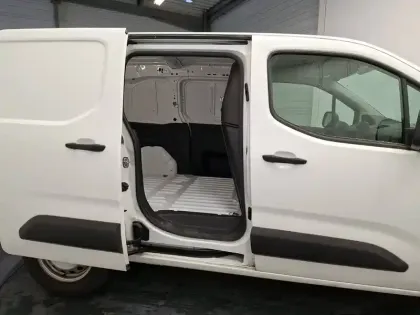 Photo 25 Peugeot Partner  FOURGON STANDARD 1000 KG BLUEHDI 100 S&S BVM5