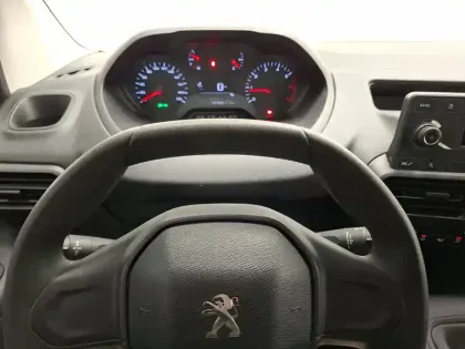 Photo 12 Peugeot Partner  FOURGON STANDARD 1000 KG BLUEHDI 100 S&S BVM5