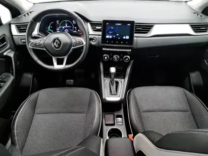 Photo 42 Renault Captur  E-Tech full hybrid 145