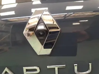 Photo 12 Renault Captur  E-Tech full hybrid 145