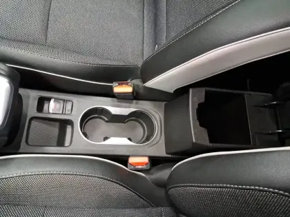 Photo 34 Renault Captur  E-Tech full hybrid 145