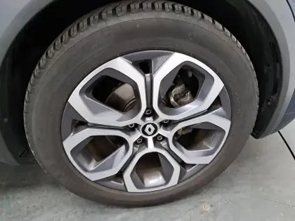 Photo 15 Renault Captur  E-Tech full hybrid 145