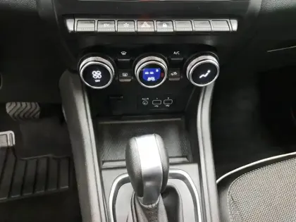 Photo 36 Renault Captur  E-Tech full hybrid 145