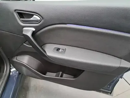 Photo 24 Renault Captur  E-Tech full hybrid 145