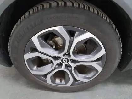 Photo 16 Renault Captur  E-Tech full hybrid 145