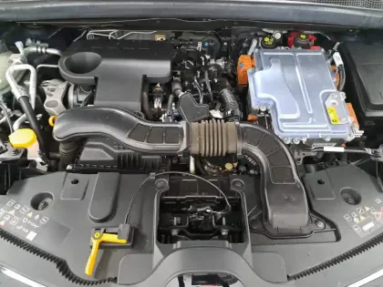 Photo 13 Renault Captur  E-Tech full hybrid 145