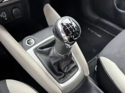 Photo 26 Nissan Micra  IG-T 100