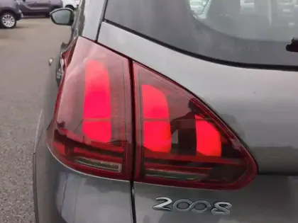 Photo 7 Peugeot 2008  1.2 PureTech 110ch S&S BVM5