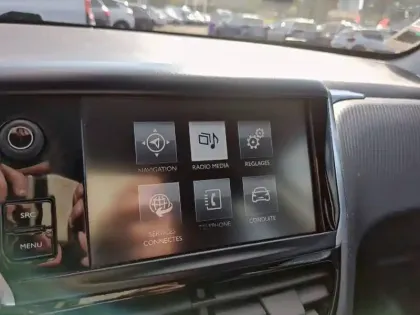 Photo 8 Peugeot 2008  1.2 PureTech 110ch S&S BVM5