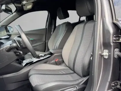 Photo 10 Peugeot 2008 Gén. II Ph1 NG Allure Pack 5