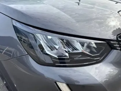 Photo 55 Peugeot 2008  PureTech 130 S&S EAT8