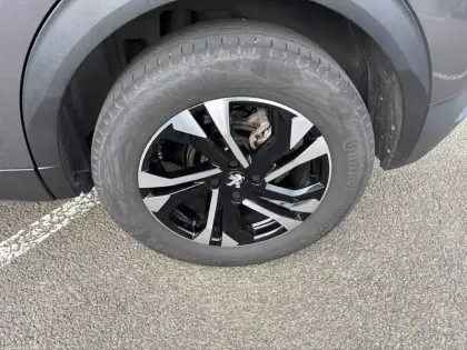 Photo 32 Peugeot 2008  PureTech 130 S&S EAT8