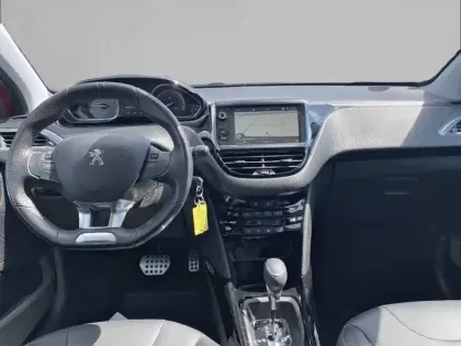 Photo 7 Peugeot 2008  PureTech 130ch S&S EAT6