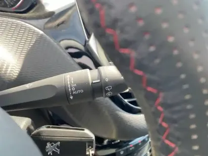 Photo 22 Peugeot 2008  PureTech 130ch S&S EAT6