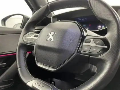 Photo 44 Peugeot 208 Gén. II Ph1 NG GT 5