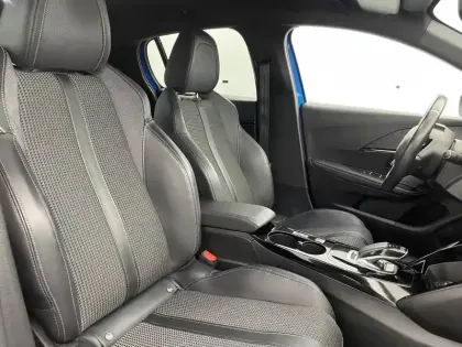 Photo 42 Peugeot 208 Gén. II Ph1 NG GT 5