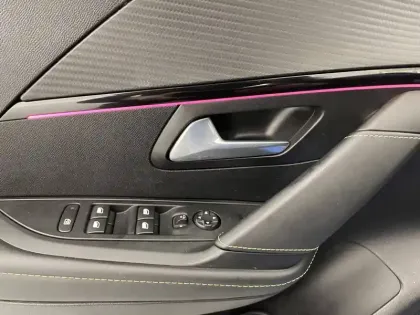 Photo 47 Peugeot 208 Gén. II Ph1 NG GT 5