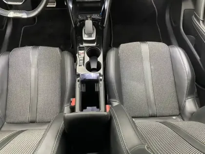 Photo 40 Peugeot 208 Gén. II Ph1 NG GT 5