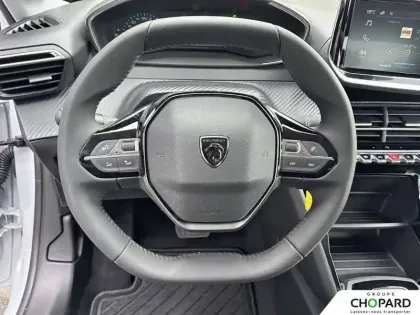 Photo 16 Peugeot 208  Hybrid 110 ch e-DCS6