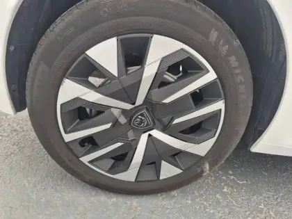 Photo 54 Peugeot 208  100 S&S BVM6