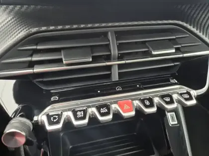 Photo 36 Peugeot 208  100 S&S BVM6