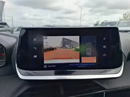 Photo 42 Peugeot 2008  PureTech 100 S&S BVM6