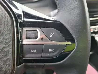 Photo 46 Peugeot 2008  PureTech 100 S&S BVM6