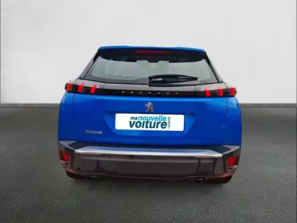 Photo 54 Peugeot 2008  PureTech 100 S&S BVM6