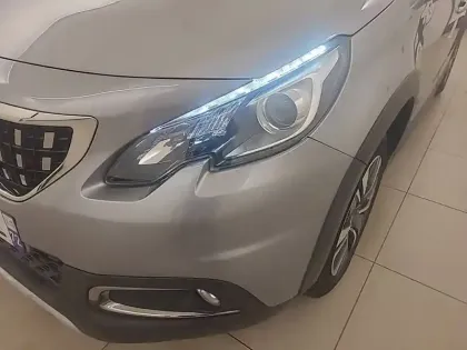 Photo 15 Peugeot 2008  1.2 PureTech 82ch BVM5