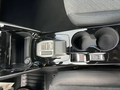 Photo 16 Peugeot 2008  Hybrid 110 e-DCS6