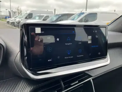 Photo 20 Peugeot 2008  Hybrid 110 e-DCS6