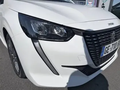 Photo 15 Peugeot 208  PureTech 100 S&S EAT8