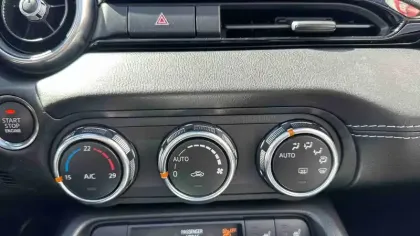 Photo 18 Mazda Mx-5  Roadster 1.5L SKYACTIV-G 132 ch